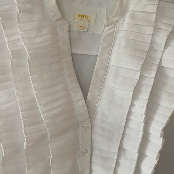 Maeve sleeveless ruffled blouse size L - Picture 12 of 15